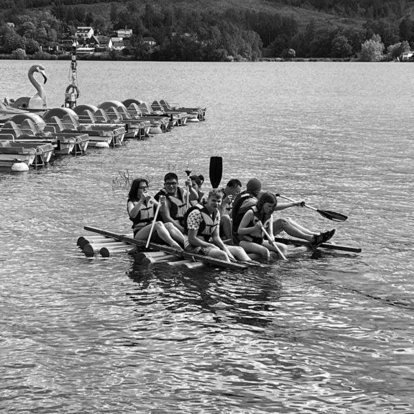 Floß am Möhnesee_sw